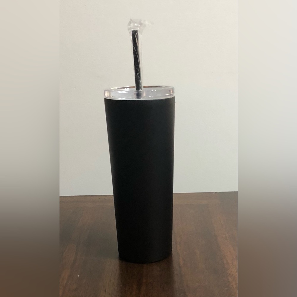 Black Water bottle stainless steel double wall sealed. 22oz